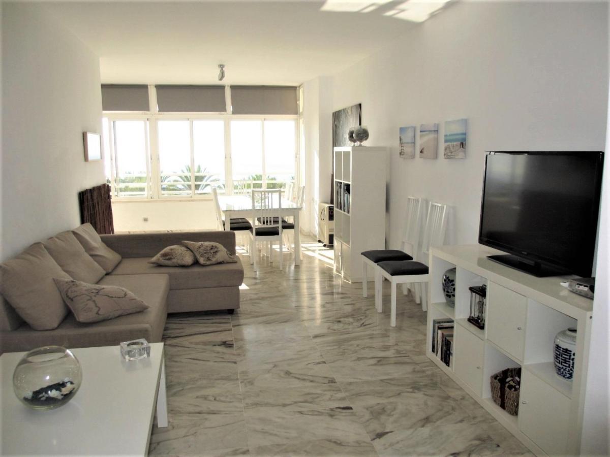 Frenta A La Playa Malaga-antonio Machado Apartment